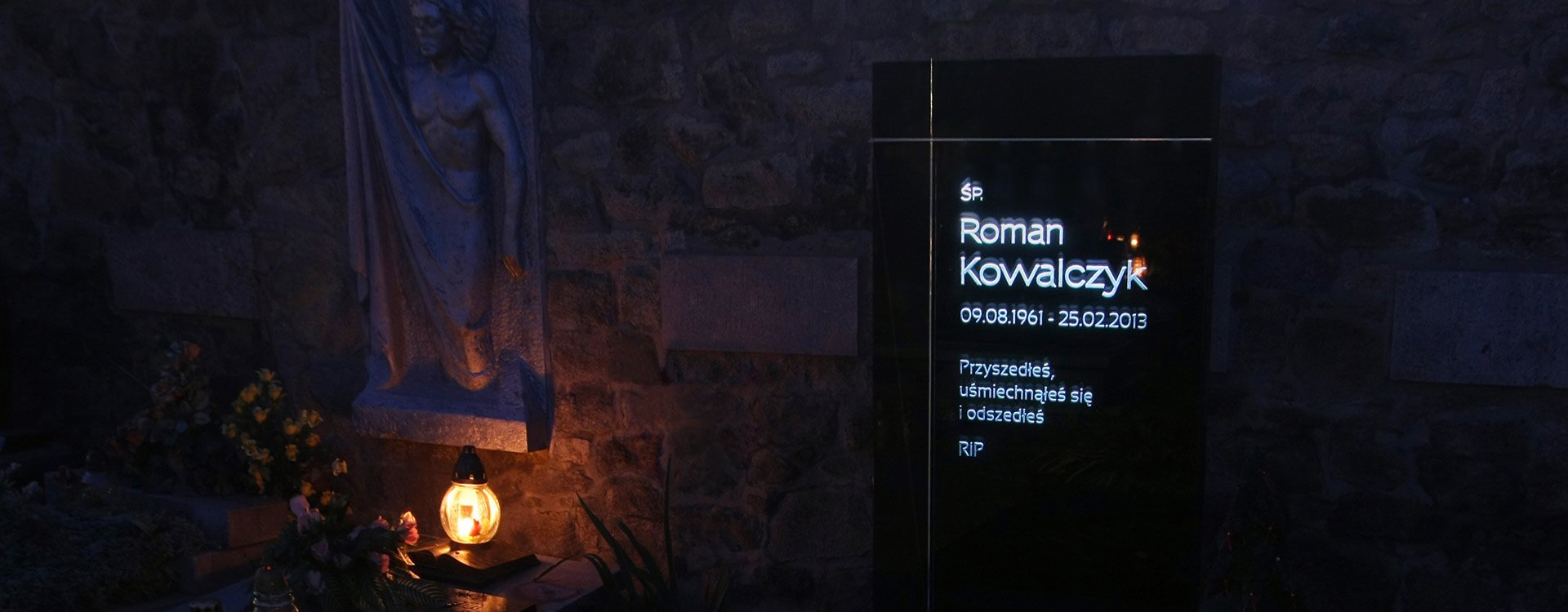 Granit Design - Nowoczesne nagrobki granitowe z podświetleniem LED